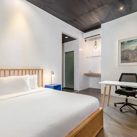 Draper Hotel Makati Makati City Extérieur photo