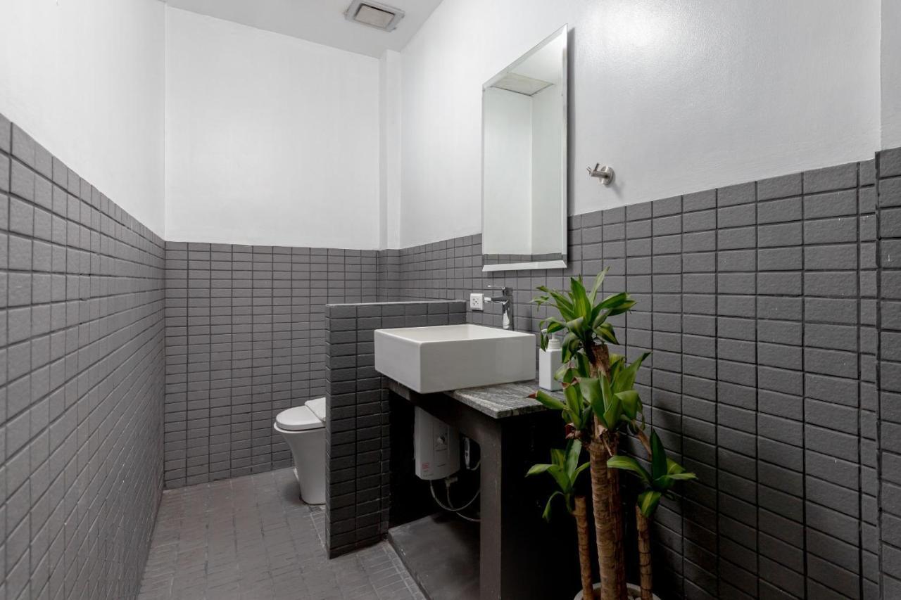 Draper Hotel Makati Makati City Extérieur photo